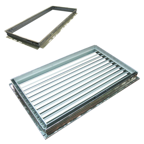 External Louvre in Aluminium (blades pitch 25mm).